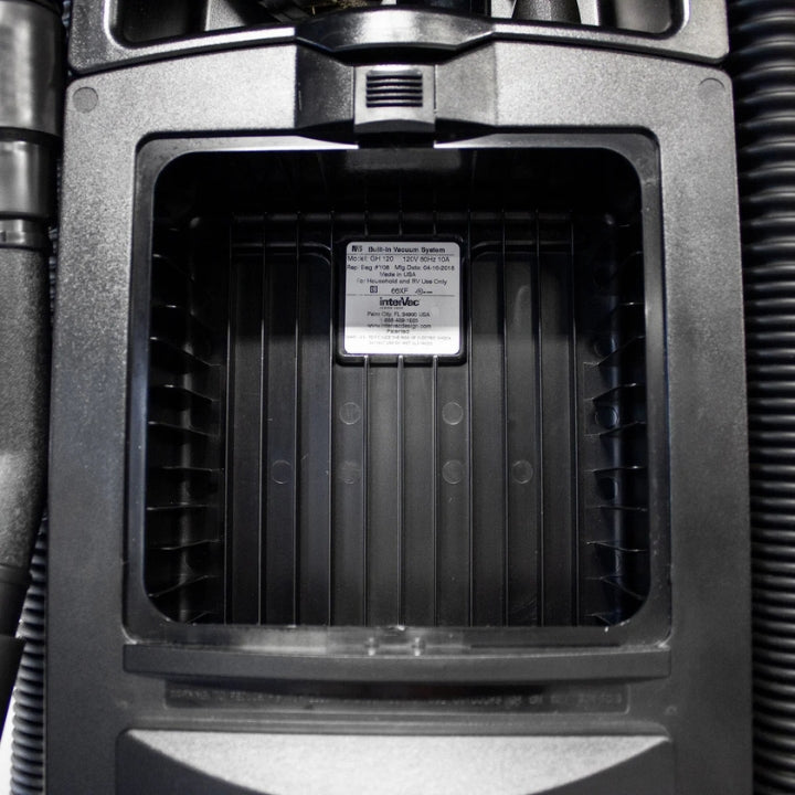 Garage Vac and Wall Mount